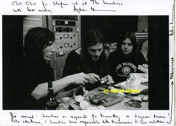 Fotogramma di Chit Chat With Oysters, da Adrian Maben ai Lunatics * BORGARO T.SE 30 mar. 2014